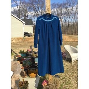 Vintage shadowline womens house dress SMALL dressing gown robe blue embroidered